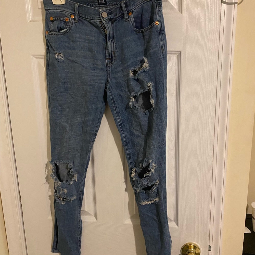 Skinny Jeans with Holes